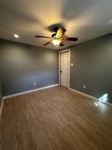 9337 B Talton Street, Houston, TX 77078