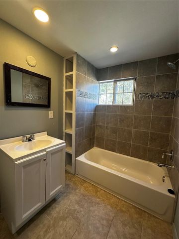 9337 B Talton Street, Houston, TX 77078