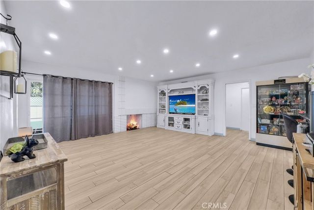 1510 W Orangethorpe, Fullerton, CA 92833