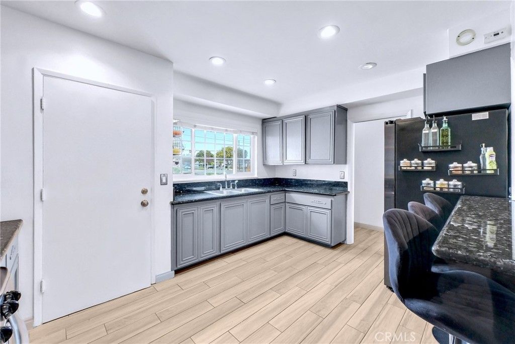 Image 13 of property listing at 1510 W Orangethorpe, Fullerton, CA 92833