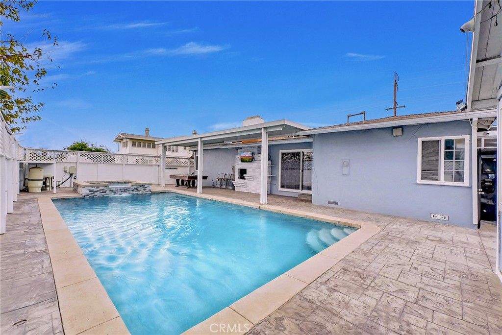 Image 7 of property listing at 1510 W Orangethorpe, Fullerton, CA 92833