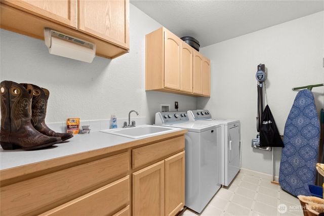 15537 SE 104th Place, Yelm, WA 98597