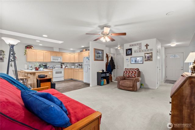 15537 SE 104th Place, Yelm, WA 98597