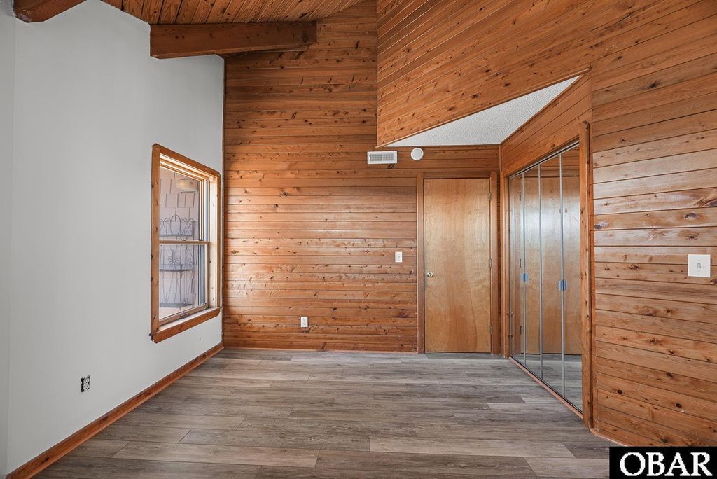 Image 13 of property listing at 1711 Bobby Lee Trail, Kill Devil Hills, NC 27948