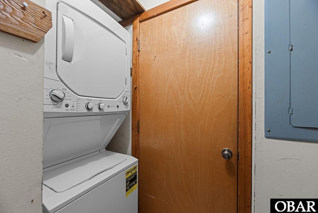 Image 10 of property listing at 1711 Bobby Lee Trail, Kill Devil Hills, NC 27948