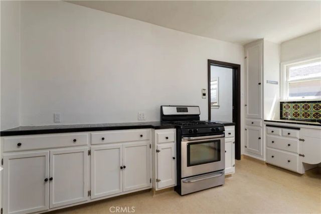 2824 Chestnut Avenue, Long Beach, CA 90806