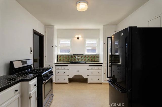 2824 Chestnut Avenue, Long Beach, CA 90806