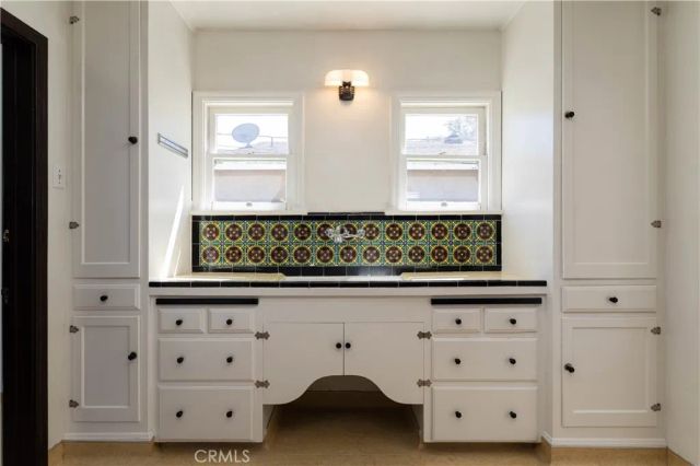 2824 Chestnut Avenue, Long Beach, CA 90806