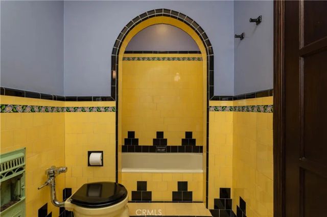 2824 Chestnut Avenue, Long Beach, CA 90806