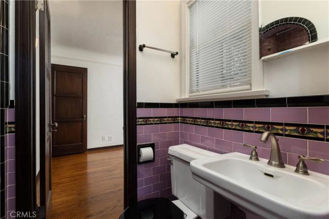 2824 Chestnut Avenue, Long Beach, CA 90806