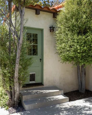 2824 Chestnut Avenue, Long Beach, CA 90806