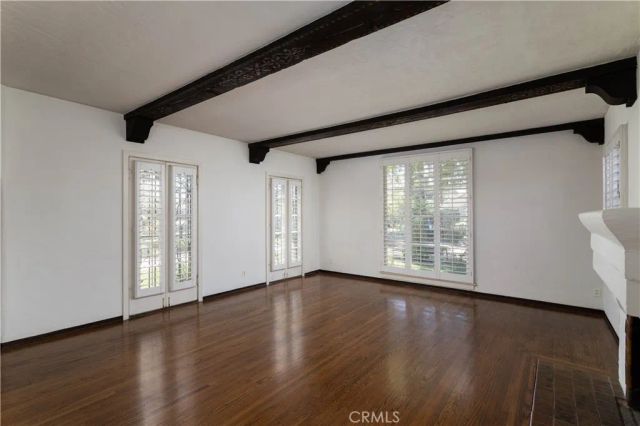 2824 Chestnut Avenue, Long Beach, CA 90806