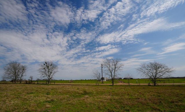 1011 Fm 956, Schulenburg, TX 78956