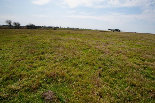 1011 Fm 956, Schulenburg, TX 78956