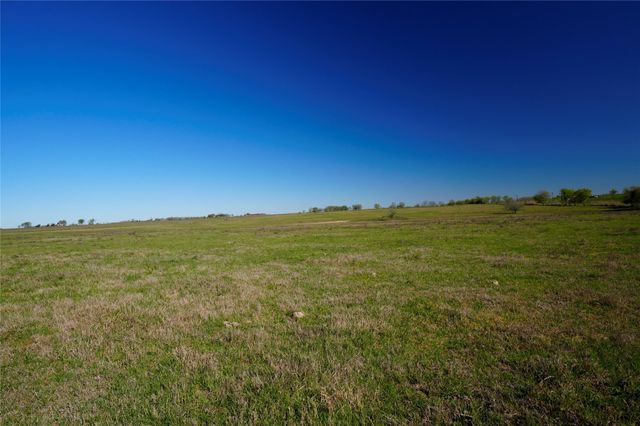 1011 Fm 956, Schulenburg, TX 78956