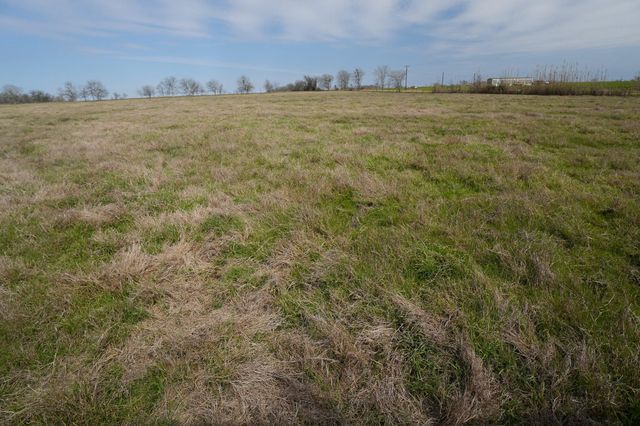 1011 Fm 956, Schulenburg, TX 78956