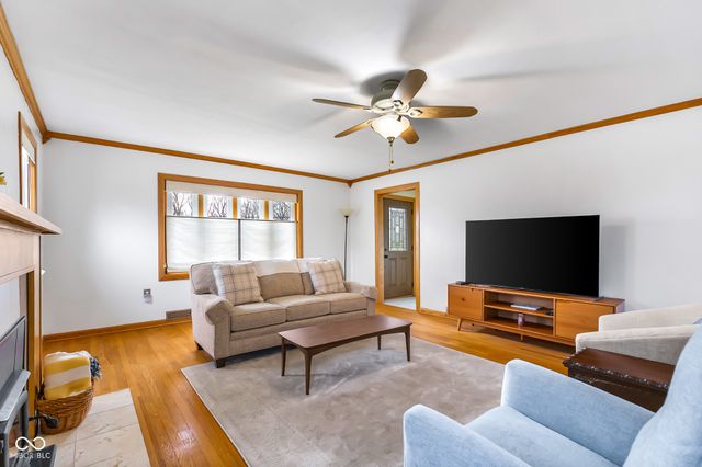 3405 Washington Street, Columbus, IN 47203