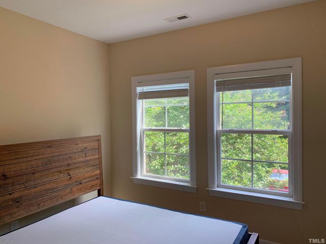 213 Legends Way, Chapel Hill, NC 27516