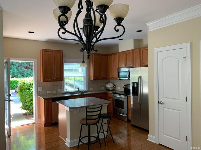 213 Legends Way, Chapel Hill, NC 27516