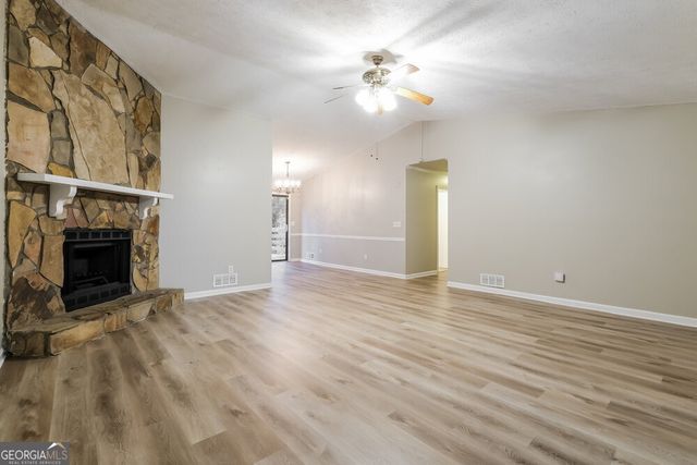 2193 Cruse Road, Lawrenceville, GA 30044