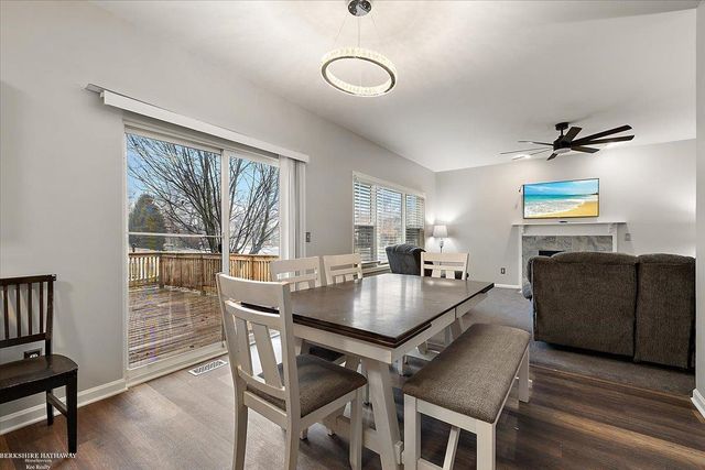 9105 Timbercrest Lane, Northfield Twp, MI 48189