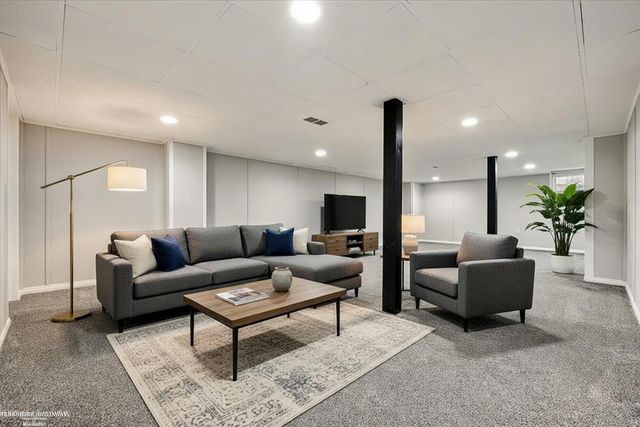 9105 Timbercrest Lane, Northfield Twp, MI 48189