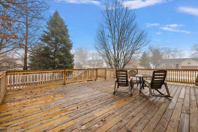 9105 Timbercrest Lane, Northfield Twp, MI 48189