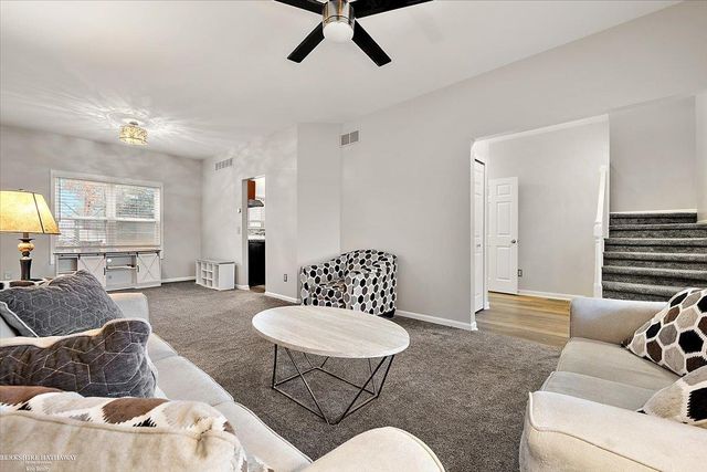 9105 Timbercrest Lane, Northfield Twp, MI 48189