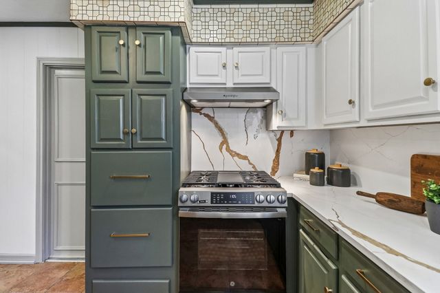 614 Marshalldell Avenue, Dallas, TX 75211