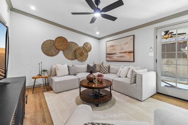 614 Marshalldell Avenue, Dallas, TX 75211