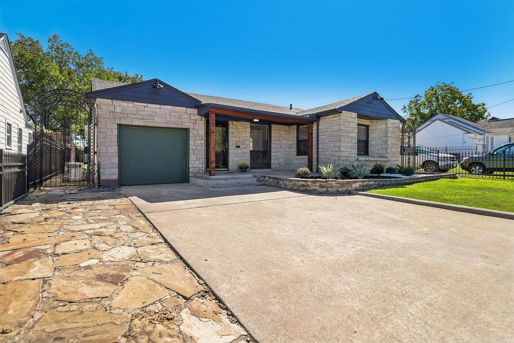 614 Marshalldell Avenue, Dallas, TX 75211 — photo 2