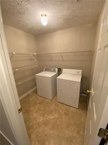 1405 Glenfield Drive, Lawrenceville, GA 30043