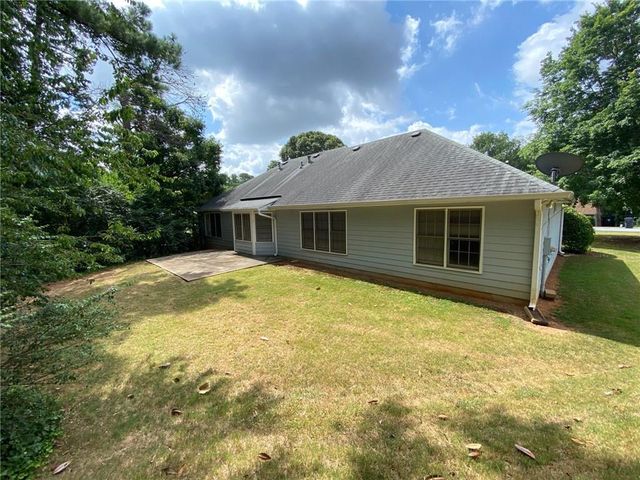1405 Glenfield Drive, Lawrenceville, GA 30043