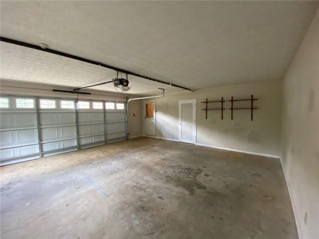 1405 Glenfield Drive, Lawrenceville, GA 30043