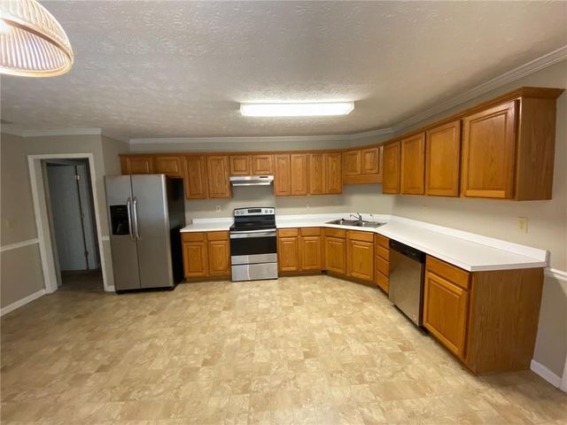 1405 Glenfield Drive, Lawrenceville, GA 30043