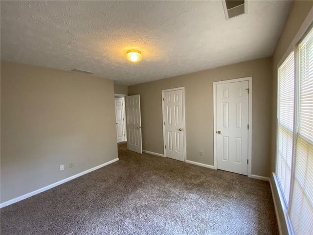 1405 Glenfield Drive, Lawrenceville, GA 30043
