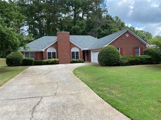 1405 Glenfield Drive, Lawrenceville, GA 30043