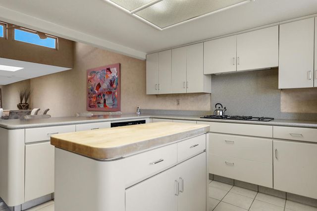 11 Ronda Drive, Rancho Mirage, CA 92270