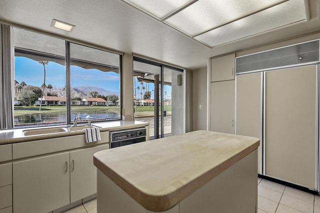 11 Ronda Drive, Rancho Mirage, CA 92270