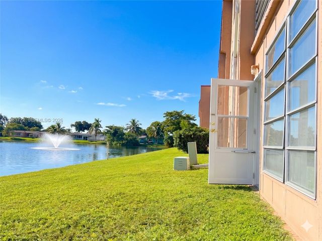 9900 Sunrise Lakes Boulevard 102, Sunrise, FL 33322