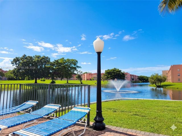 9900 Sunrise Lakes Boulevard 102, Sunrise, FL 33322