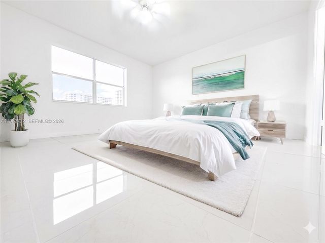 9900 Sunrise Lakes Boulevard 102, Sunrise, FL 33322