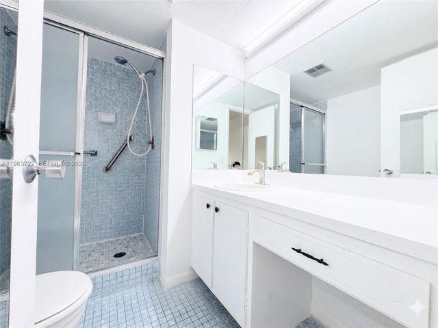 9900 Sunrise Lakes Boulevard 102, Sunrise, FL 33322