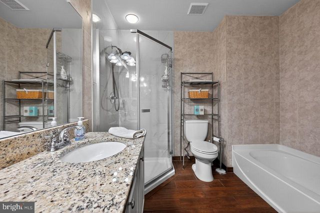 63 KETTLEBROOK DR, Mount Laurel, NJ 08054