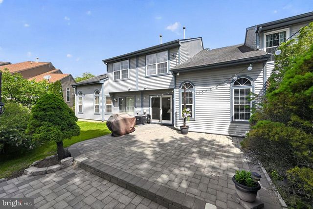 63 KETTLEBROOK DR, Mount Laurel, NJ 08054