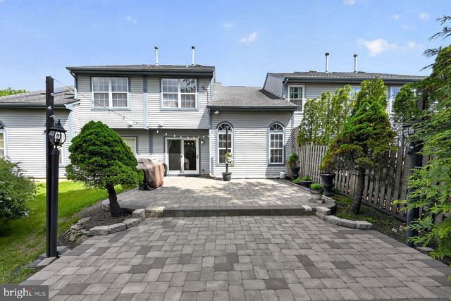 63 KETTLEBROOK DR, Mount Laurel, NJ 08054