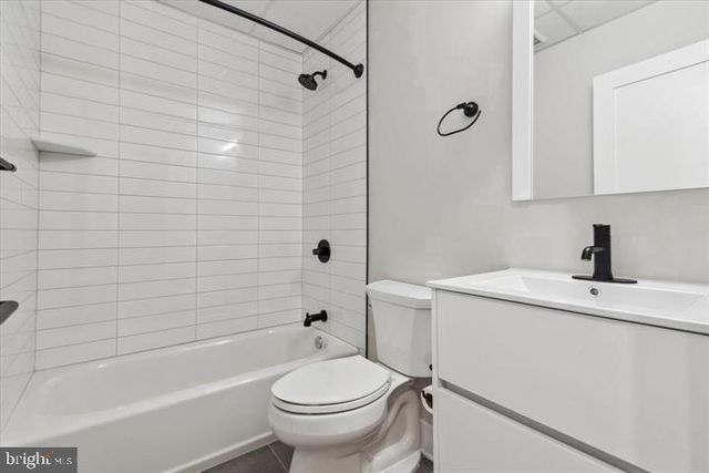 2017 N COLLEGE AVE, Philadelphia, PA 19121