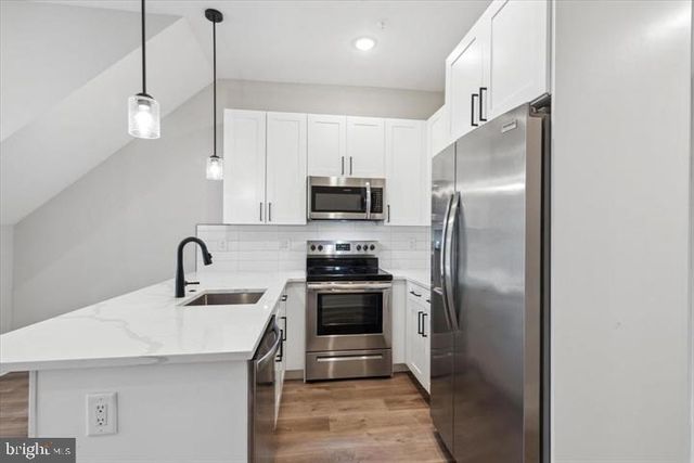 2017 N COLLEGE AVE, Philadelphia, PA 19121