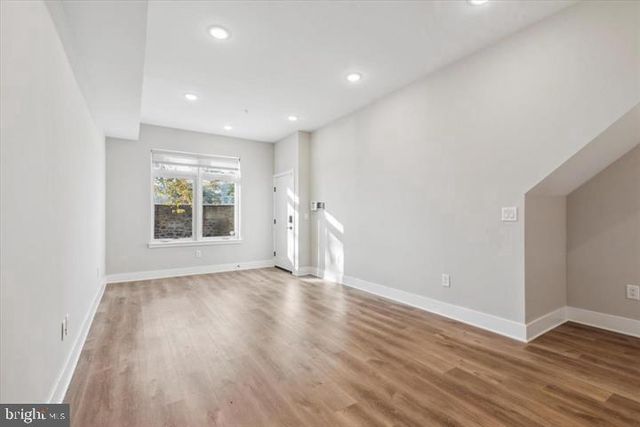 2017 N COLLEGE AVE, Philadelphia, PA 19121