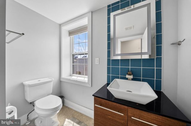 1821 BANK ST, Baltimore, MD 21231
